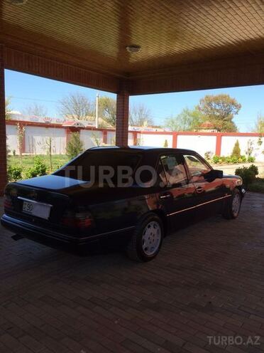 Mercedes E 300 1991, 256,500 km - 3.0 l - Bakı