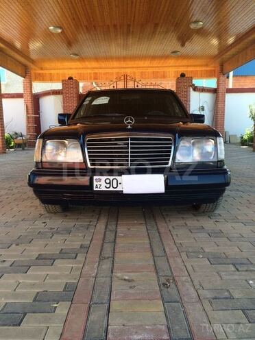 Mercedes E 300 1991, 256,500 km - 3.0 l - Bakı