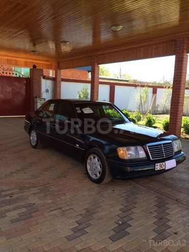 Mercedes E 300 1991, 256,500 km - 3.0 l - Bakı