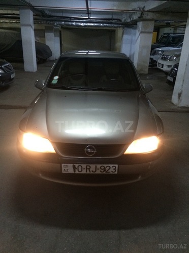 Opel Vectra 1996, 327,000 km - 2.0 л - Bakı