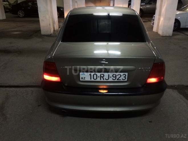 Opel Vectra 1996, 327,000 km - 2.0 л - Bakı