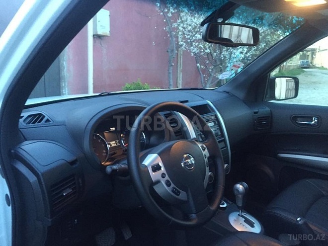 Nissan X-Trail 2013, 70,000 km - 2.5 л - Bakı