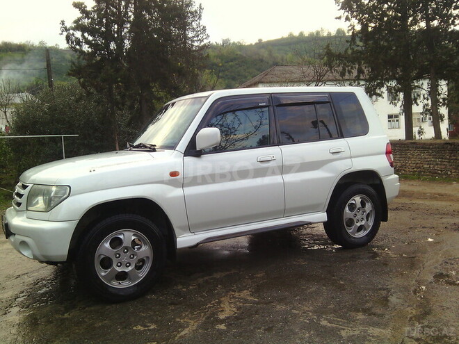 Mitsubishi Pajero io 2000, 140,000 km - 2.0 l - Astara