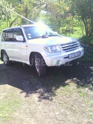 Mitsubishi Pajero io 2000, 140,000 km - 2.0 l - Astara