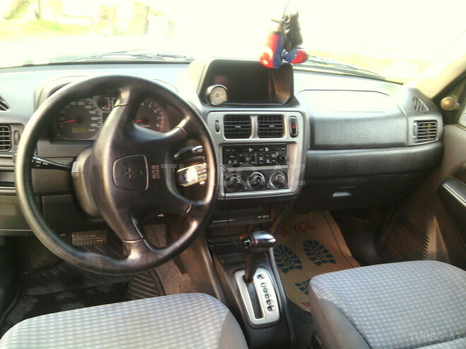 Mitsubishi Pajero io 2000, 140,000 km - 2.0 l - Astara