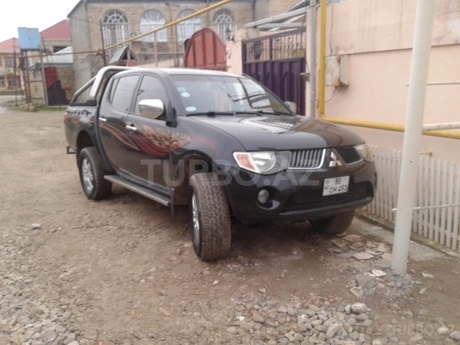 Mitsubishi L200 2007, 134,000 km - 2.5 l - Bakı