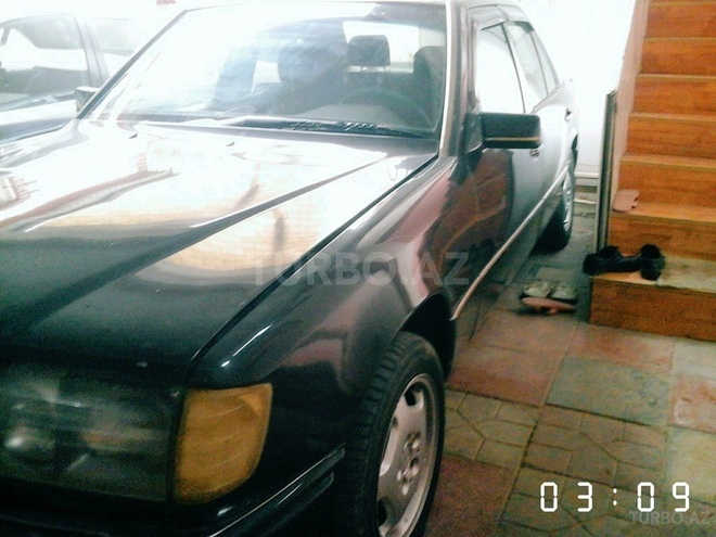 Mercedes E 230 1992, 220,235 km - 2.3 l - Bakı