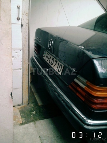 Mercedes E 230 1992, 220,235 km - 2.3 l - Bakı