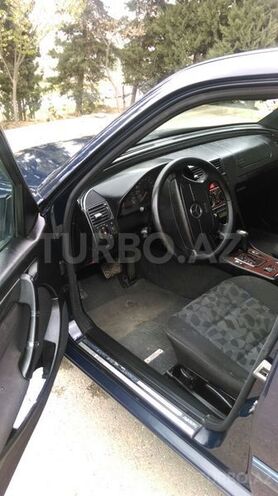 Mercedes C 220 2000, 389,300 km - 2.2 l - Bakı