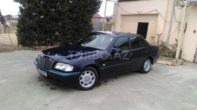 Mercedes C 220 2000, 389,300 km - 2.2 l - Bakı