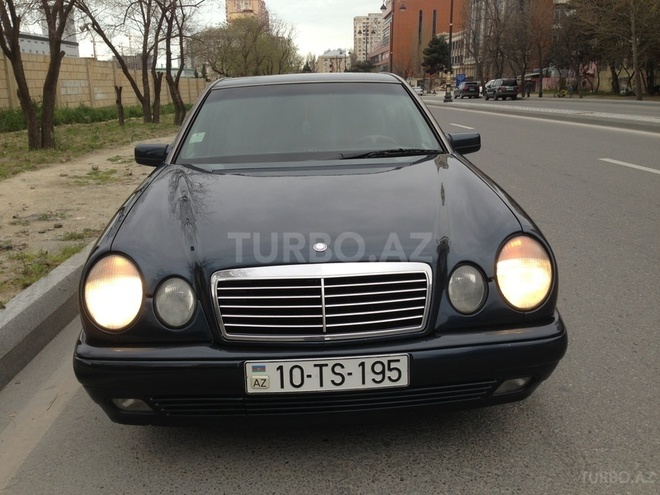 Mercedes E 230 1997, 294,000 km - 2.3 л - Bakı