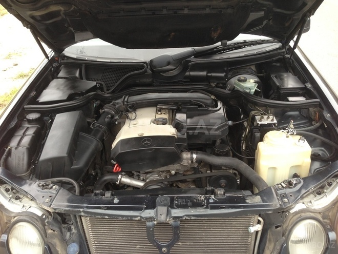 Mercedes E 230 1997, 294,000 km - 2.3 л - Bakı