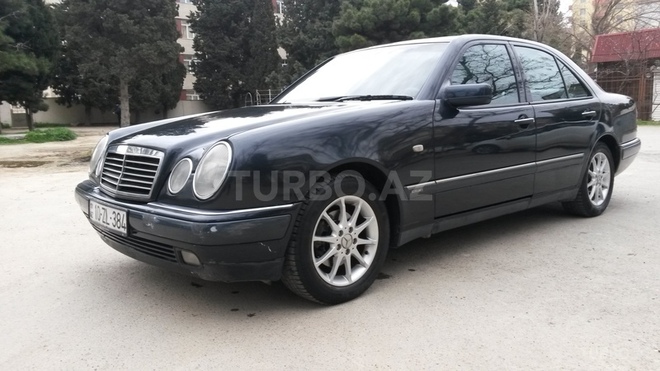 Mercedes E 230 1996, 210,000 km - 2.3 l - Bakı