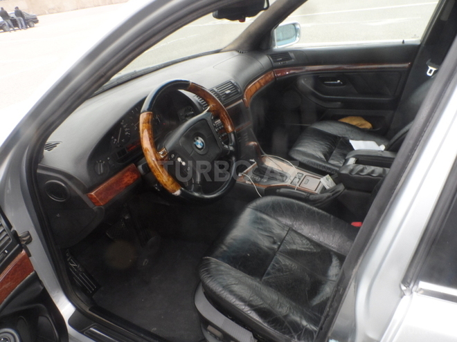 BMW 528 1996, 350,000 km - 2.8 л - Bakı