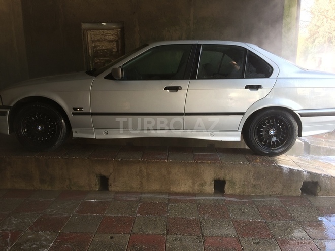 BMW 318 1996, 300,000 km - 1.8 l - Bakı