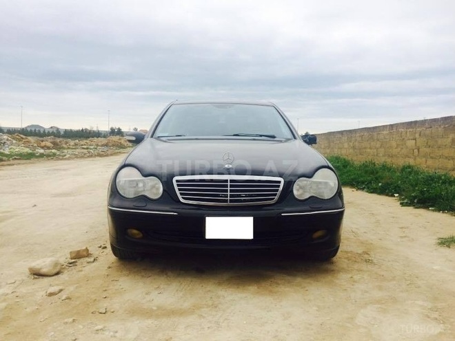 Mercedes C 320 2000, 325,000 km - 3.2 л - Bakı