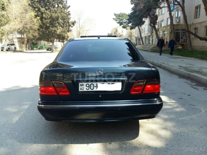 Mercedes E 280 2000, 195,000 km - 2.8 l - Bakı
