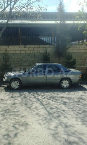 Mercedes 190 1991, 250,000 km - 1.8 л - Yevlax