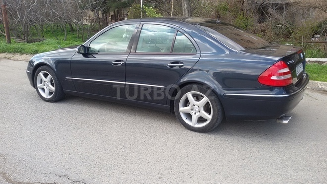 Mercedes E 320 2004, 235,000 km - 3.2 л - Bakı