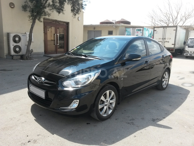 Hyundai Accent 2012, 70,000 km - 1.6 л - Bakı