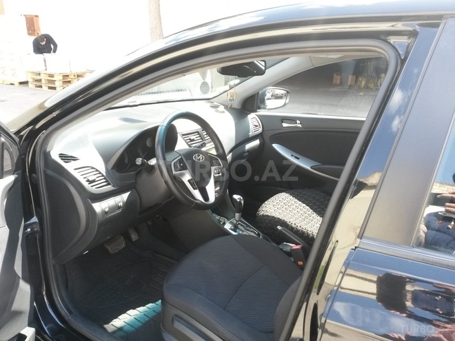 Hyundai Accent 2012, 70,000 km - 1.6 л - Bakı