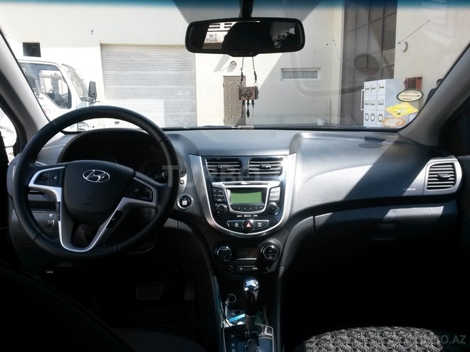 Hyundai Accent 2012, 70,000 km - 1.6 л - Bakı