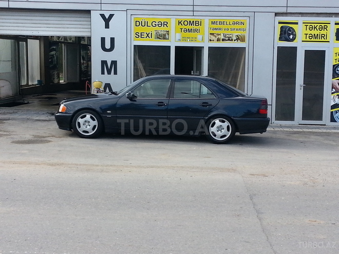 Mercedes C 180 1999, 220,000 km - 1.8 л - Bakı