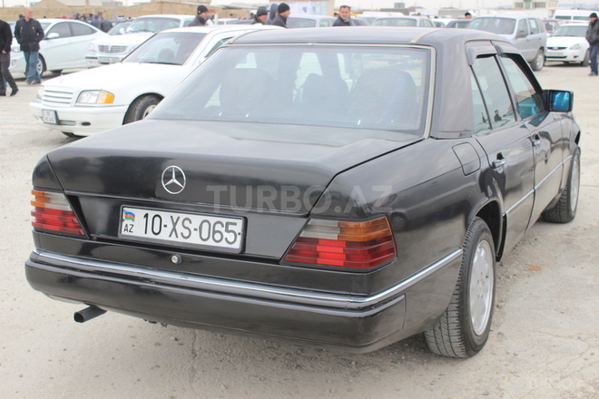 Mercedes E 200 1993, 200,000 km - 2.0 л - Bakı