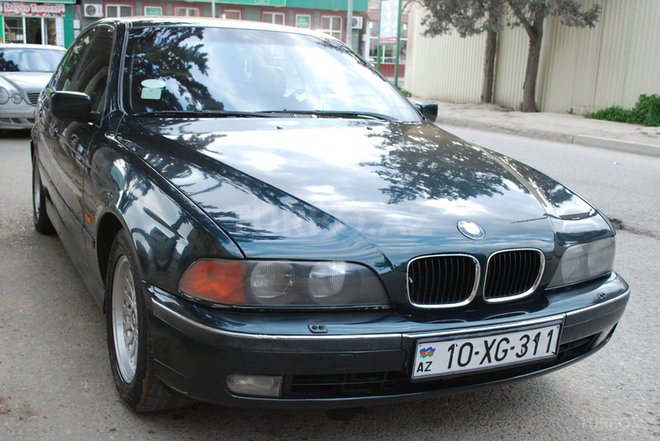 BMW 523 1996, 350,000 km - 2.5 l - Bakı