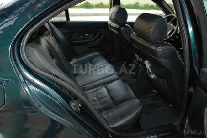 BMW 523 1996, 350,000 km - 2.5 l - Bakı
