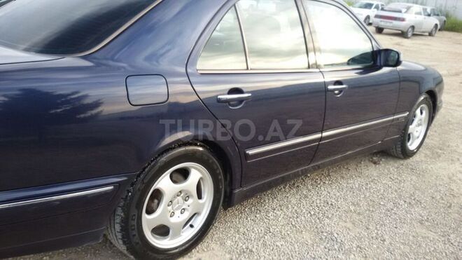 Mercedes E 220 1998, 260,000 km - 2.2 l - Bakı
