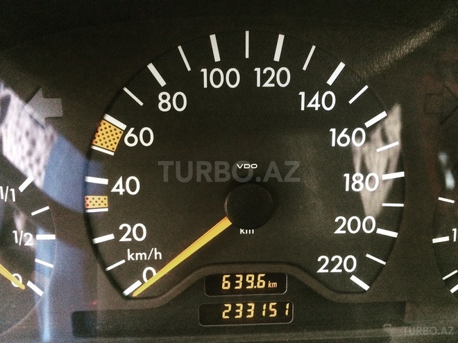 Mercedes C 220 2000, 233,151 km - 2.2 l - Ağsu