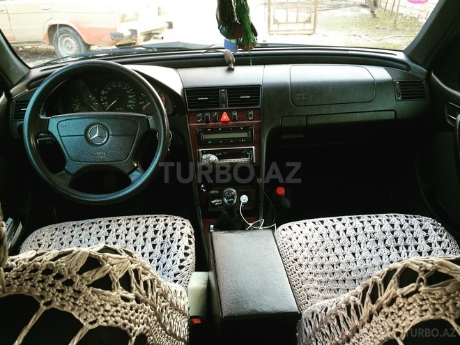 Mercedes C 220 2000, 233,151 km - 2.2 l - Ağsu