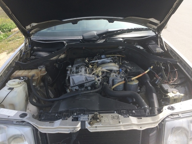 Mercedes E 200 1995, 300,000 km - 2.0 l - Bakı