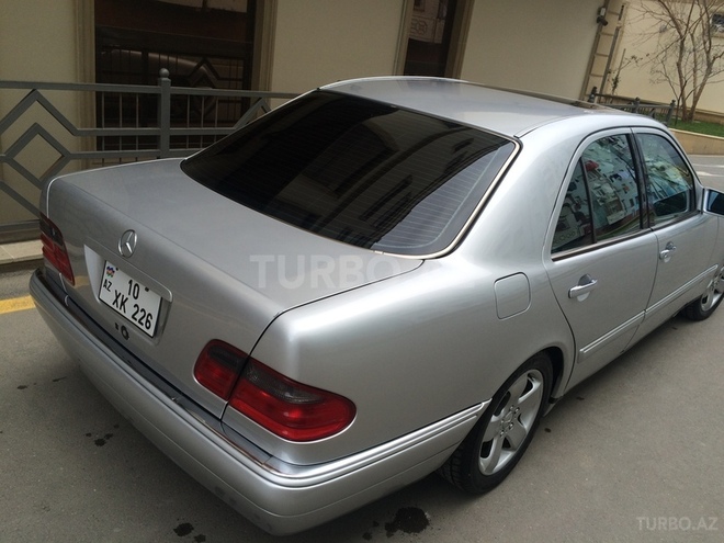 Mercedes E 320 1997, 250,000 km - 3.2 l - Bakı
