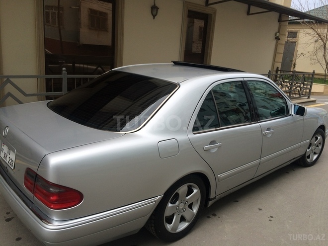 Mercedes E 320 1997, 250,000 km - 3.2 l - Bakı