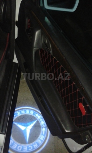 Mercedes E 240 1999, 200,000 km - 2.4 l - Bakı