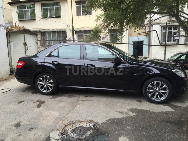 Mercedes E 200 2010, 130,000 km - 1.8 л - Bakı