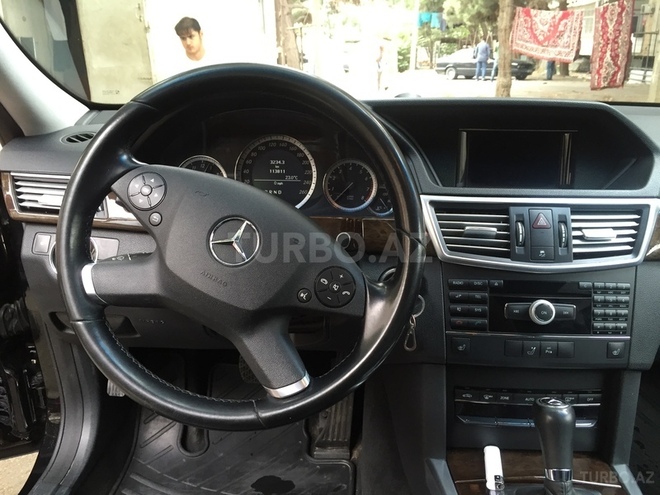 Mercedes E 200 2010, 130,000 km - 1.8 л - Bakı