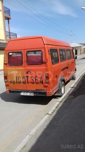 Mercedes 208 D 1993, 338,400 km - 2.9 л - Bakı