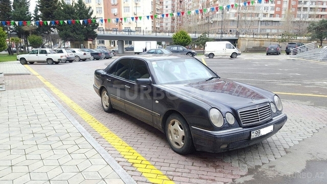 Mercedes E 200 1998, 318,000 km - 2.0 l - Bakı