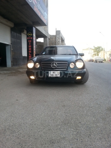 Mercedes E 230 1995, 200,000 km - 2.3 l - Bakı