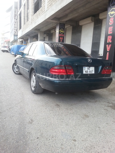 Mercedes E 230 1995, 200,000 km - 2.3 l - Bakı