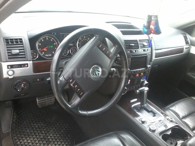 Volkswagen Touareg 2005, 142,000 km - 4.2 l - Bakı