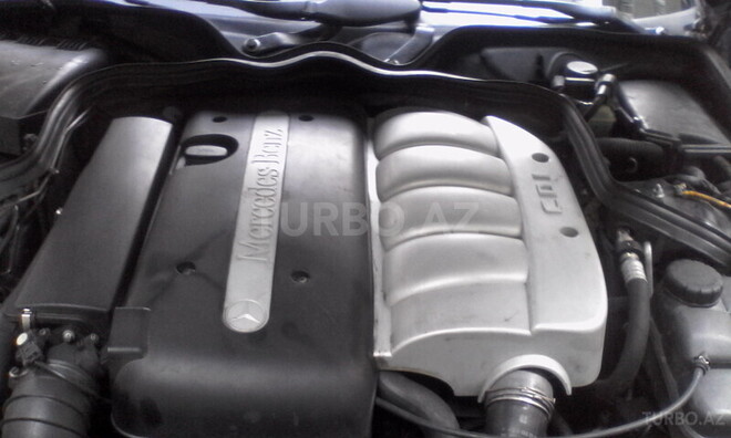 Mercedes E 220 2002, 220,000 km - 2.2 l - Bakı