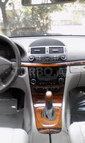 Mercedes E 220 2002, 220,000 km - 2.2 l - Bakı