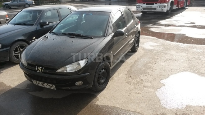 Peugeot 206 2002, 261,000 km - 1.4 l - Bakı