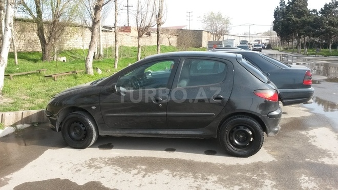 Peugeot 206 2002, 261,000 km - 1.4 l - Bakı