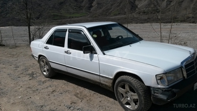 Mercedes 190 1985, 258,528 km - 2.0 l - İsmayıllı