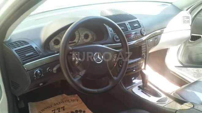 Mercedes E 320 2002, 169,000 km - 3.2 l - Bakı